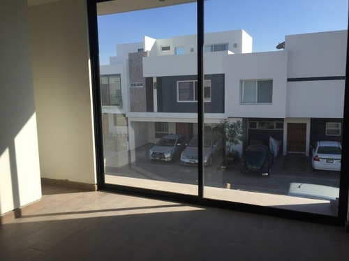 Casa Nueva En Venta En Solares De 4 Recámaras En Zapopan En Paseo Del Anochecer