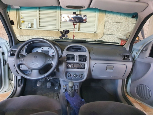 Renault Clio 2002 1.0 16v Rl 5p
