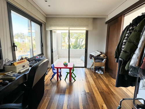 Venta Casa San Nicolas 4 Dormitorios En Suite