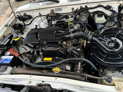 Toyota Hilux 2.4 D/cab 4x2 D