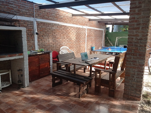 Al Sur A Metros Arroyo Solis Y Playa Alquilo Findes Para 9 Personas Sobre Calle Principal Wifi Directv Mesa Ping Pong Profesional Y Mas!! Veni A Disfrutar La Paz Y Tranquilidad En Un Hermoso Entorno