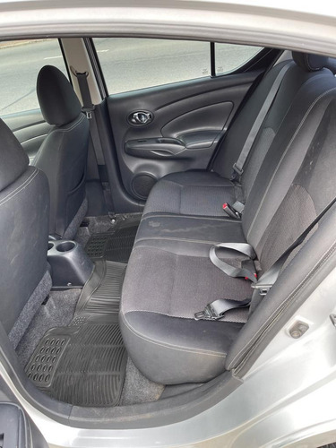 Nissan Versa 1.6 Sense At Sedán 2014