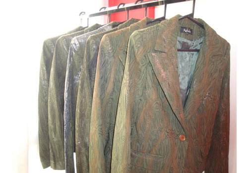 Imagen 4 de 5 de Blazer Tela Verona En Gabardina Reborde Últimos Solo Small