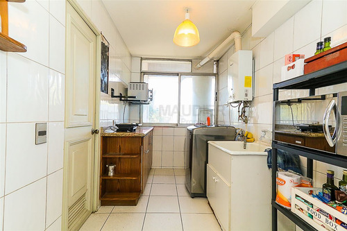 Departamento En Venta De 2 Dorm. En Providencia