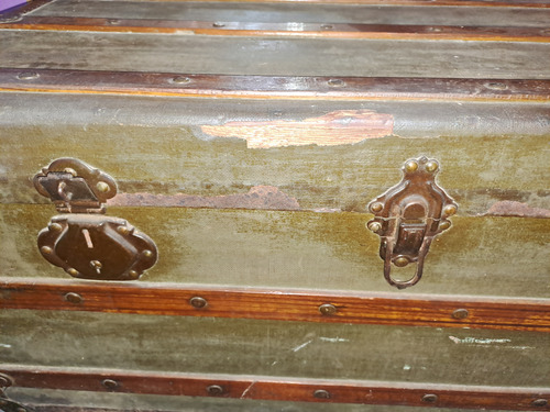 Baul Antiguo De Madera Verde Oscuro Antiguo (Usado)