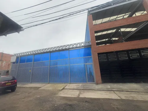 Bodega En Mosquera Área Total 864 Más Construido 450 Más