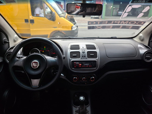 Fiat Palio Palio Attractive 1.0 8V (Flex)