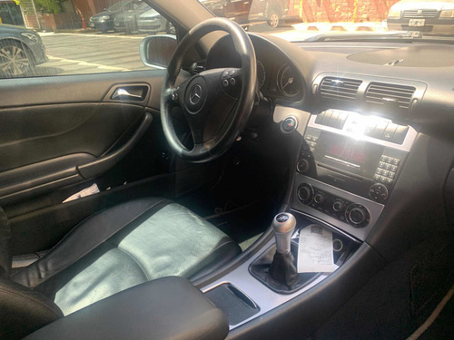 Imagen 7 de 8 de Mercedes-benz 220 220 Turbo Diésel