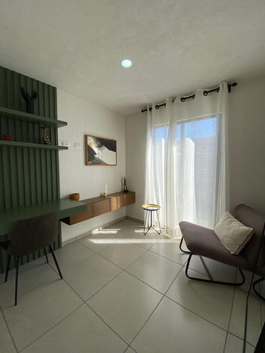 Casa En Venta En Terrasoles, Nuevo Querétaro, 3 Recámaras, Alberca, Hermosa !!