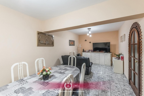 Venta Casa Terreno 126m² En Boedo Almagro Con 277m² Construidos 3 Terrazas Patio Quincho Parrilla
