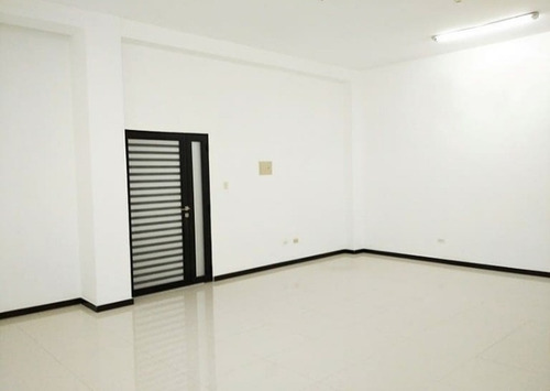 Imagen 7 de 7 de Se Alquila Oficina Comercial Centro Empresarial Ancora Lecheria Maria Jose Chaparro 04148140599