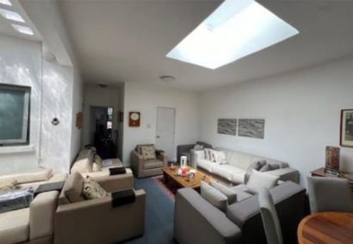 Local Comercial Con Departamento En Venta Col. Guadalupe Inn