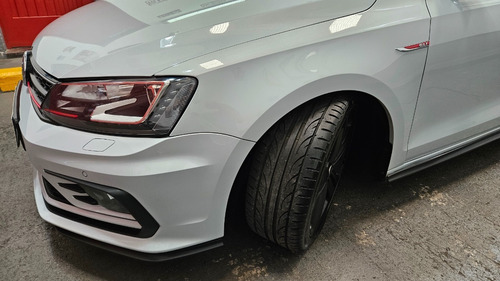 Imagen 18 de 25 de Volkswagen Vento Gli 2017 2.0 Tsi At Smart Garage