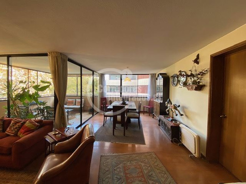 Departamento En Venta De 4 Dorm. En Providencia