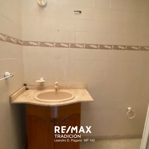 Casa En Venta 3 Dormitorios Barrio Los Troncos