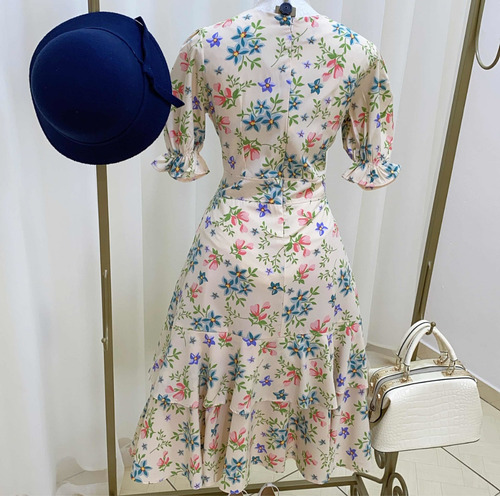 Imagem 8 de 8 de Vestido Midi Evasê Com Botões Frontais