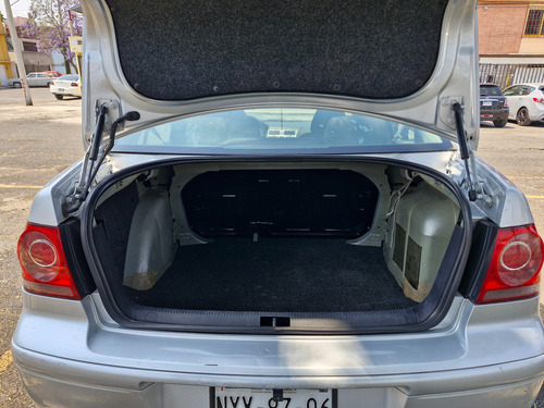 Volkswagen Jetta 2.0 At