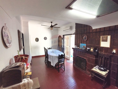 Imagen 8 de 14 de Casa En Venta 4d.- Coch. Y Patio. La Rioja 3100