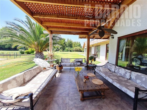 Imagen 9 de 30 de Casa En Venta De 6 Dorm. En Colina