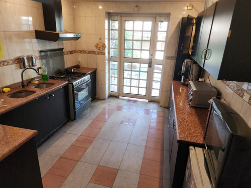 Excelente Casa Para Uso Comercial