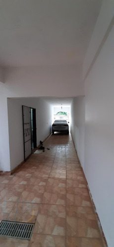 Imagem 4 de 15 de Casa - Padrão, Para Venda Em Joinville/sc - V572