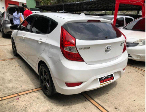 Hyundai Accent 2012 1.4l 5 P