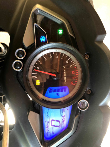 Bajaj Rs200