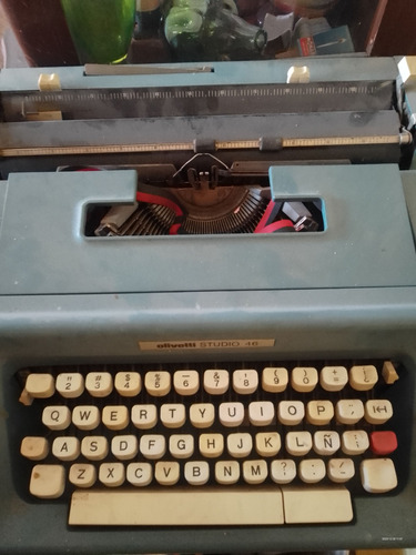 Máquina De Escribir Olivetti Estudio 46 Funcionando 