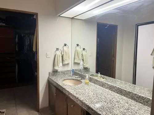 Casa En Venta En Colonia Del Valle En San Pedro Garza García