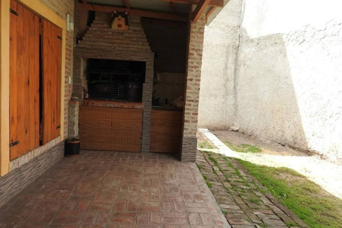 Imagen 13 de 17 de Permuta - Casa De 3 Ambientes En Venta - Villa Tesei