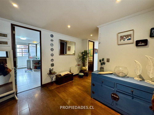 Departamento En Venta De 5 Dorm. En Las Condes