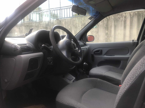 Renault Clio 1.2 Athentique 2006