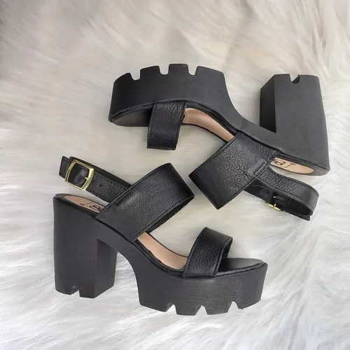 Sand lia Feminina Tratorada Em Couro Preta Salto Alto Grosso R 159 9