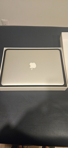 Macbook Pro 13^ 2017 Plateado