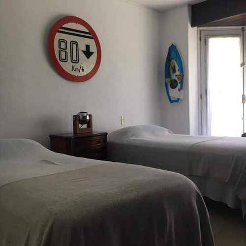 Casa En Alquiler De 3 Dormitorios C/ Cochera En Lugano