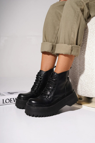Borcego De Mujer Veggie Cuero Eco Clara Plataforma Araquina