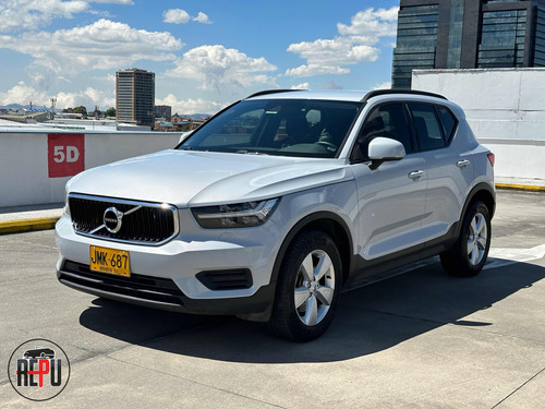 Volvo XC40 2.0 D4 Awd Momentum