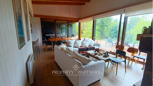 Espectacular Casa En El Lago Calafquen