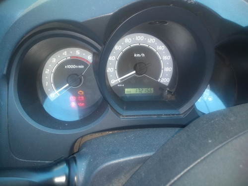 Imagen 5 de 8 de Toyota Hilux 3.0 Cd Sr I 171cv 4x4 2011