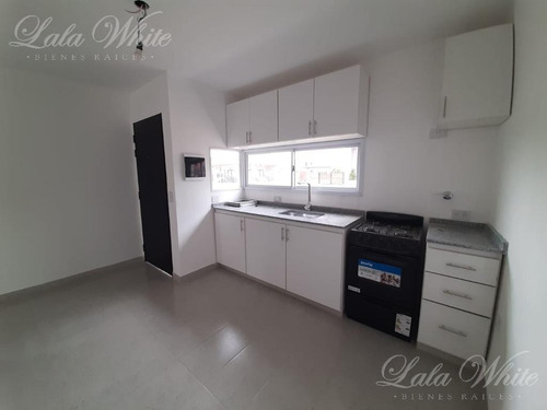Imagen 9 de 20 de Alquiler Anual/venta - Casa En Laguna Azul