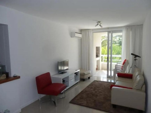 Imagen 2 de 17 de Cómodo Apartamento De 2 Dormitorios Para Alquilar A Pocos Metros De La Playa Mansa