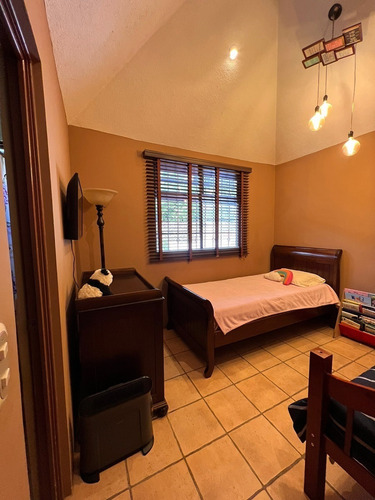 Imagen 19 de 30 de Vendo Hermosa Casa, Excelente Diseño Con Finos Acabados De Madera