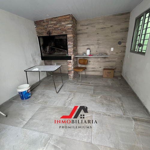 Alquiler De Casa Con Cochera Y Barbacoa