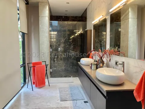 Casa En Venta La Lagunita Lp
