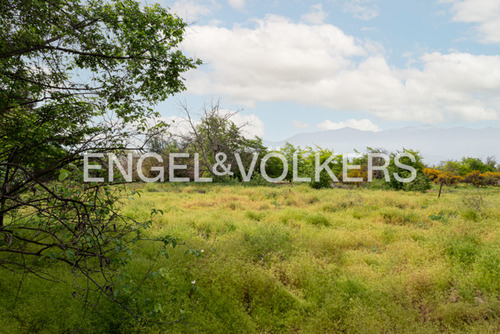 Sitio En Condominio, Los Nogales