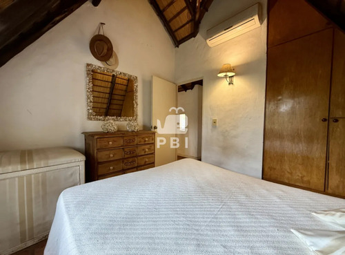 Venta De Casa En Pinares 4 Dormitorios - Ref : Pbi14730