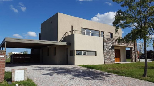 Casa - El Canton