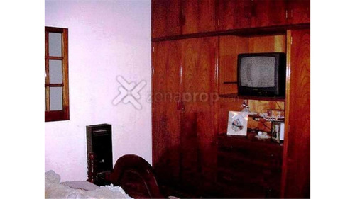 Imagen 4 de 10 de Casaquinta En Venta 5 Dormitorios Udaondo Ituzaingo :: 2300m