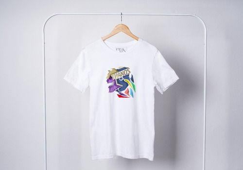Playera Thanos Minimalista. Colores Gemas Infinito. Avengers