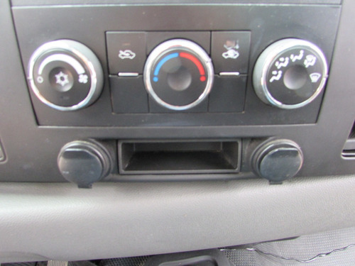 Imagen 11 de 15 de Chevrolet Silverado 2013 1500 V6